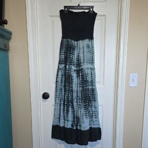 Elegant Black and Gray Maxi Dress